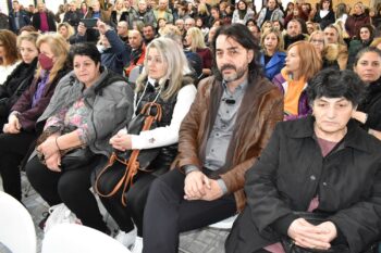 Κατάμεστο το φουαγιέ της Κοβενταρείου για την εκδήλωση κοπής της βασιλόπιτας των εργαζομένων του Δήμου Κοζάνης (Φωτογραφίες)