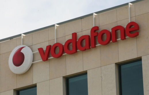 Σε 12 μήνες φυλάκιση για παραβίαση του απορρήτου των επικοινωνιών καταδικάστηκε ο υπεύθυνος της Vodafone