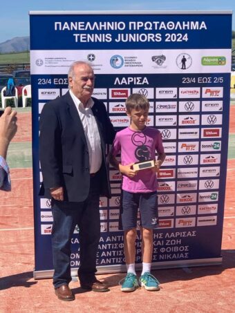 Συγχαρητήριο μήνυμα του Δημάρχου Γρεβενών, Κυριάκου Ταταρίδη, στον αθλητή του Αθλητικού Συλλόγου Αντισφαίρισης Γρεβενών (ΑΣΑΓ), Κίμωνα Πετσούλα, για την κατάκτηση της 2ης θέσης στο Πανελλήνιο Πρωτάθλημα Αντισφαίρισης Juniors