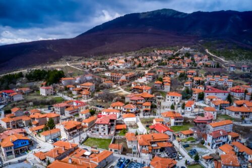 Τι αλλάζει στους οικισμούς κάτω των 2.000 κατοίκων – Ποιοι ιδιοκτήτες δε θα μπορούν να χτίσουν