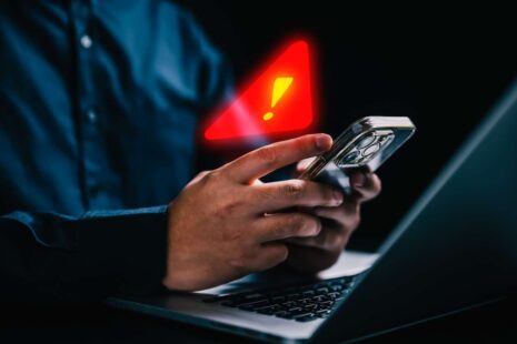 Εξιχνιάστηκαν τηλεφωνικές απάτες σε Καστοριά, Πρέβεζα και Πιερία με λεία 17.000 ευρώ και 52 χρυσές λίρες