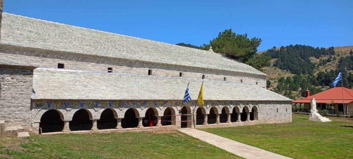 Ακολουθία και επιστημονική ημερίδα στη Σαμαρίνα για την αποκατάσταση του Ιερού Ναού της Μεγάλης Παναγιάς