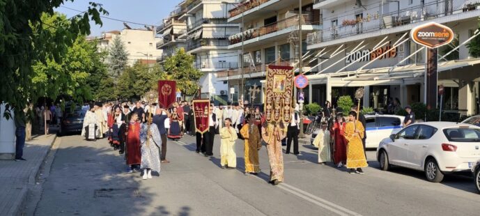 Η πόλη των Γρεβενών υποδέχθηκε την Τίμια Κάρα του Οσίου Νικάνορος του Θαυματουργού