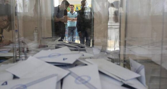 Νέος νόμος: Θα ψηφίζουμε μια φορά, αλλά… δύο συνδυασμούς για δημοτικές και περιφερειακές εκλογές