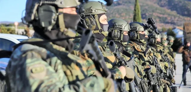 Καταργείται η θητεία σε Αεροπορία και Ναυτικό – Όλοι στον Στρατό Ξηράς από το 2026