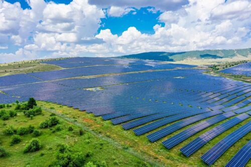 Νέα έργα αποθήκευσης ενέργειας της HELLENiQ ENERGY στη Φλώρινα – 50 MW από μπαταρίες έως το τέλος του 2025