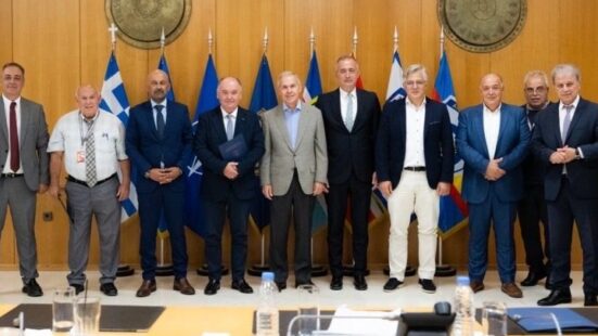 Συνάντηση Θανάση Δαβάκη με τον Περιφερειάρχη και την Ένωση Δήμων Δυτικής Μακεδονίας