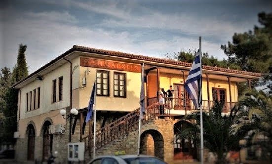 Καταγγελία: Δήμος έλαβε 210.000€ για τα αδέσποτα και τα ζώα πεθαίνουν από πείνα