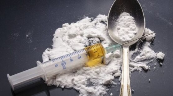Σύλληψη δύο ατόμων στην Πτολεμαΐδα για κατοχή ηρωίνης και κοκαΐνης