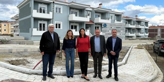 Εργατικές κατοικίες Κυρακαλής: Θα παραδοθούν προς χρήση τους πρώτους μήνες το 2026, δήλωσε η Υπουργός Εργασίας