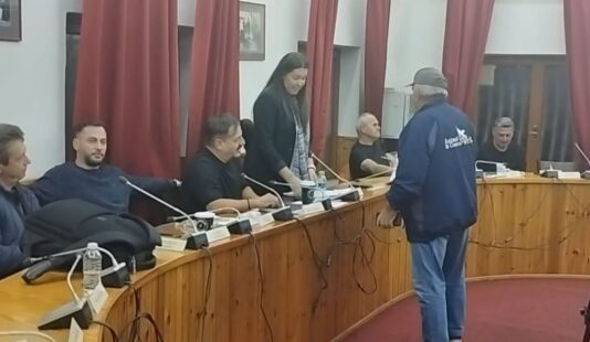 Γρεβενά: Ένταση στο δημοτικό συμβούλιο Δεσκάτης για τα έργα στη Βουνάσα