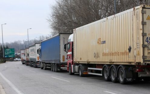 Απαγόρευση κυκλοφορίας βαρέων οχημάτων στην Ε.Ο. Κοζάνης–Ιωαννίνων λόγω αγροτικών κινητοποιήσεων