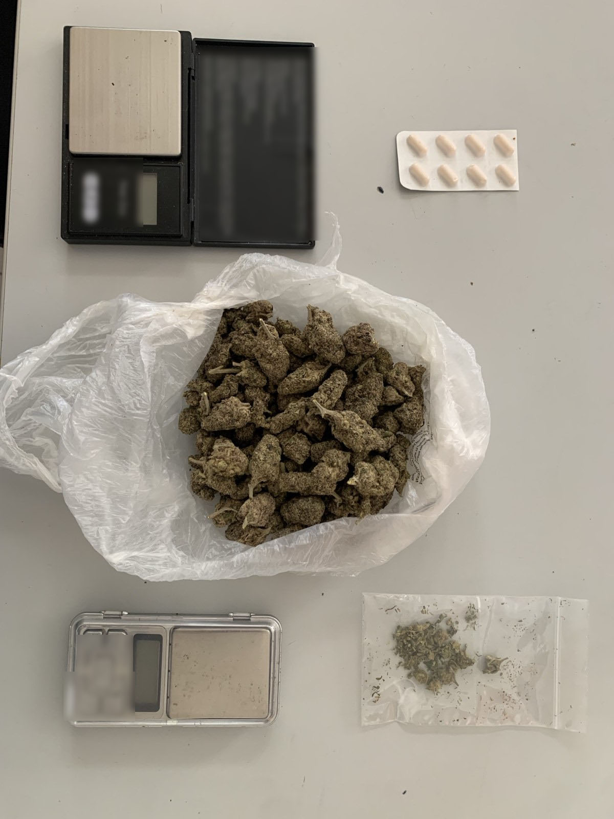 Συνελήφθη 37χρονος ημεδαπός στην Φλώρινα, για παραβίαση δικαστικής διάταξης και για διακίνηση ναρκωτικών ουσιών