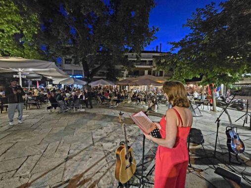 Αιμοδοτικός Σύλλογος Σιάτιστας: Γεμάτη κόσμο η πλατεία στη Μουσική Βραδιά με αφορμή την Παγκόσμια ημέρα Εθελοντή Αιμοδότη