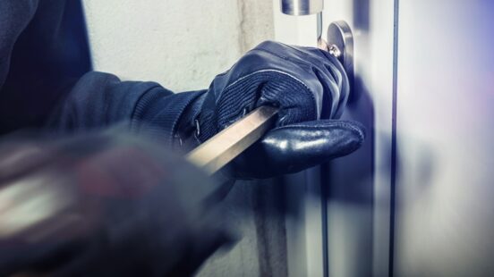 Φλώρινα: Συνελήφθησαν δύο νεαροί για κλοπή άνω των 23.000 ευρώ από επιχείρηση