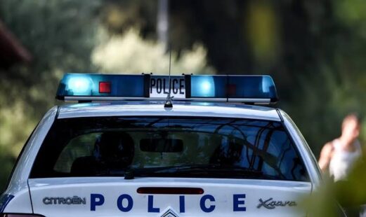 Καστοριά: Επ’ αυτοφώρω σύλληψη 22χρονου που παρέλαβε 8.200 ευρώ, λίρες και χρυσαφικά