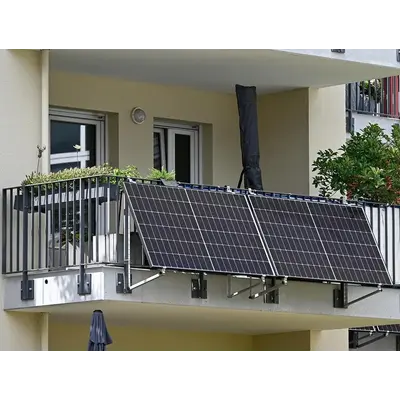 Μίνι φωτοβολταϊκά στο μπαλκόνι: Πώς θα μειωθούν οι λογαριασμοί ρεύματος – Όλες οι προϋποθέσεις